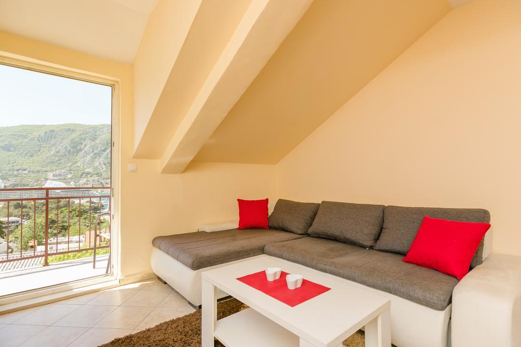 Apartments Feniks コトル エクステリア 写真